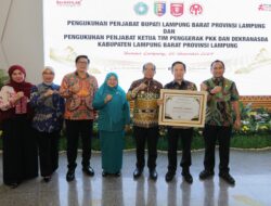 Pj. Gubernur Samsudin Serahkan DIPA dan TKD Tahun Anggaran 2025 kepada Satker Kementerian/Lembaga, OPD dan Kabupaten/Kota se-Provinsi Lampung