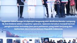 Pemkot Bandar Lampung Gelar Tabur Bunga di Laut Peringati Hari Pahlawan 2025